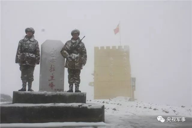 今日小雪致敬风雪戍边的中国军人