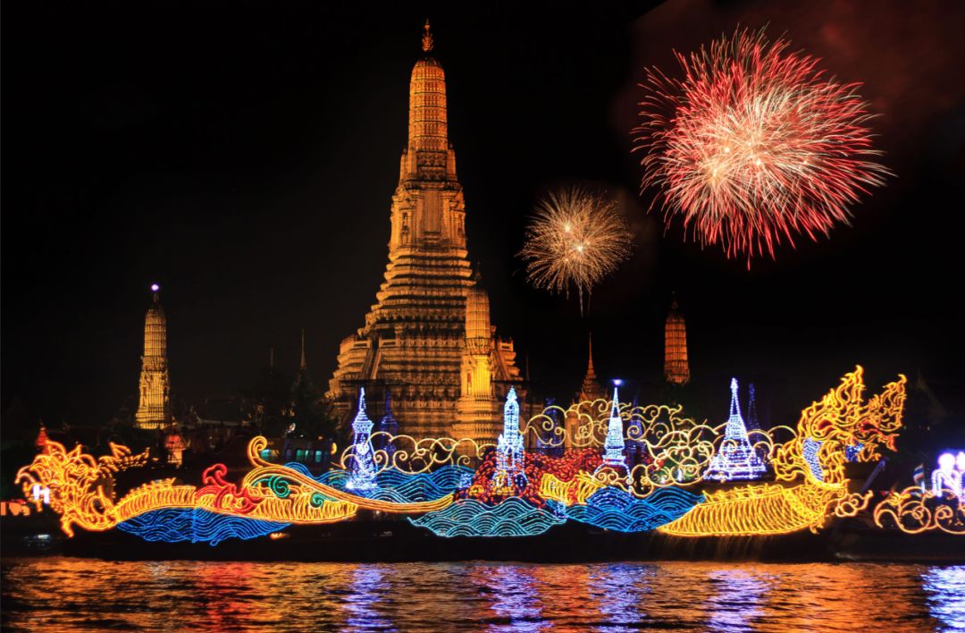 泰国"情人节"进行时,万盏天灯放飞,你知道该去哪里看吗?