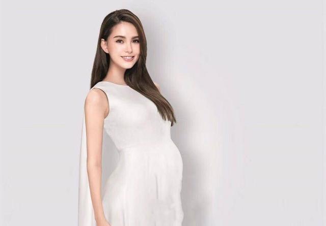 女星孕照盤點：昆凌低調，侯佩岑溫馨，而她懷孕8個月仍似少女！ 娛樂 第9張