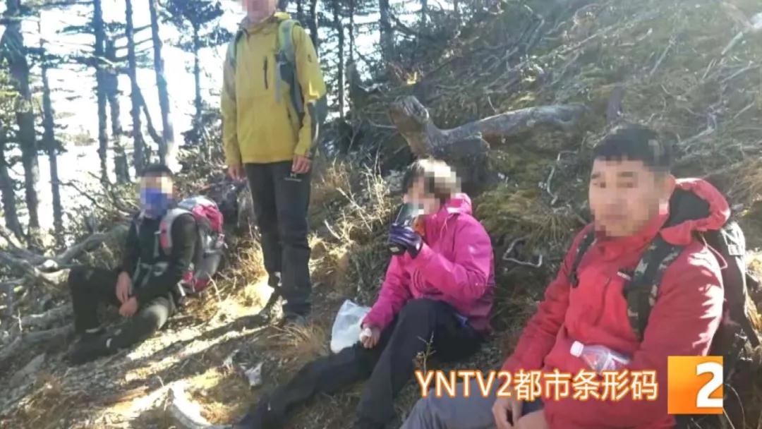 前方为苍山未开放区域,十年来已发生上百起入山人员失踪和死亡事件