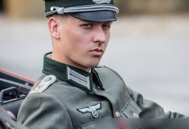 直击二战时期德国军装:党卫军的最帅气,图六是陆军元帅的礼服