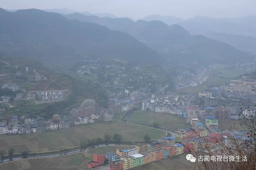 长期以来,古蔺县双沙镇白沙村产业基本上固化在种植油菜,发展菜花旅游