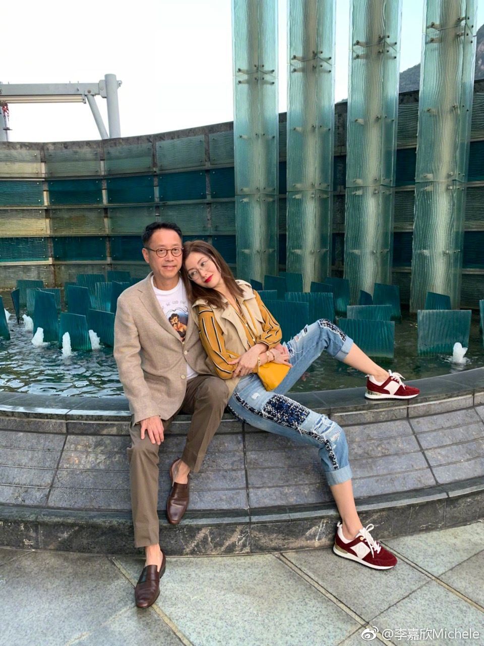 李嘉欣曬照慶結婚十周年一舉動暖到網友 這個細節證她真的很年輕 娛樂 第4張