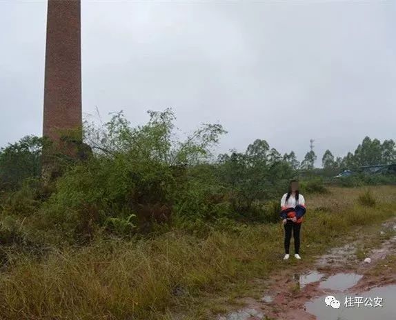 这名女子姓徐,桂平市木圭镇人,今年18岁,由于家境不好,初中未毕业就