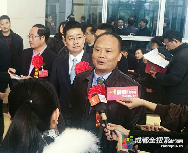 通威股份董事长刘汉元:未来 还需要大家一起使劲儿