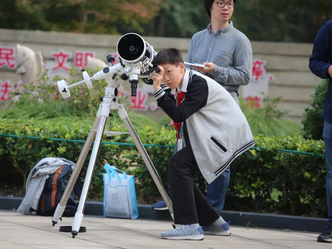 首届杭州市中小学生天文知识技能竞赛活动的举行,为江南天文社的孩子