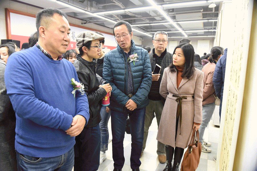 川网快讯"艺圃同芳"书法作品展开幕,钟杨琴笙师生55人书写翰墨人生