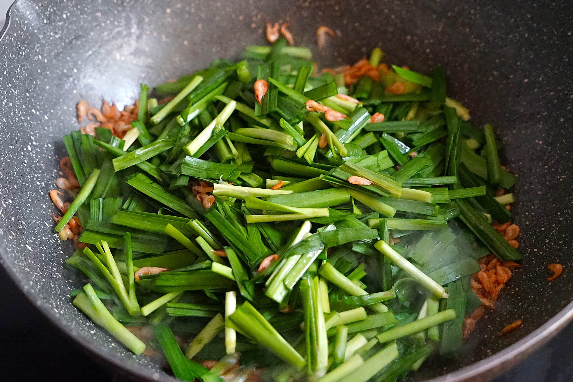 韭菜炒虾米怎么做_韭菜炒虾米的做法_豆果美食
