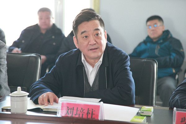 刘培柱常务副厅长到通榆县乌兰花镇调研指导脱贫攻坚工作