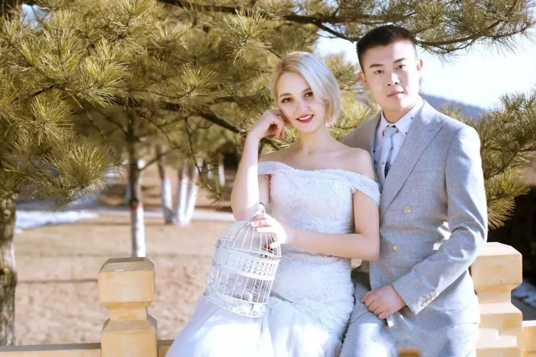 中国男人玩乌克兰美女多少钱&中国男人娶乌克兰新娘要