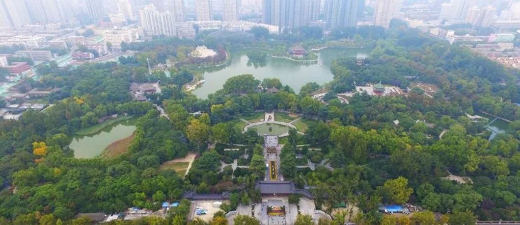 备受大家关注的兴庆宫公园,将进行整体提升改造,目前正在制定方案.