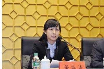 我国三位女市长不仅有漂亮的相貌还都很有权其中一位还是80后