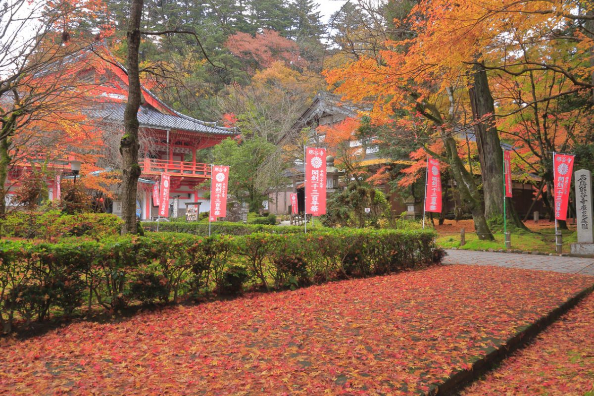 日本北陆旅游景点:那谷寺的红叶,石川县最美的红叶狩猎之地