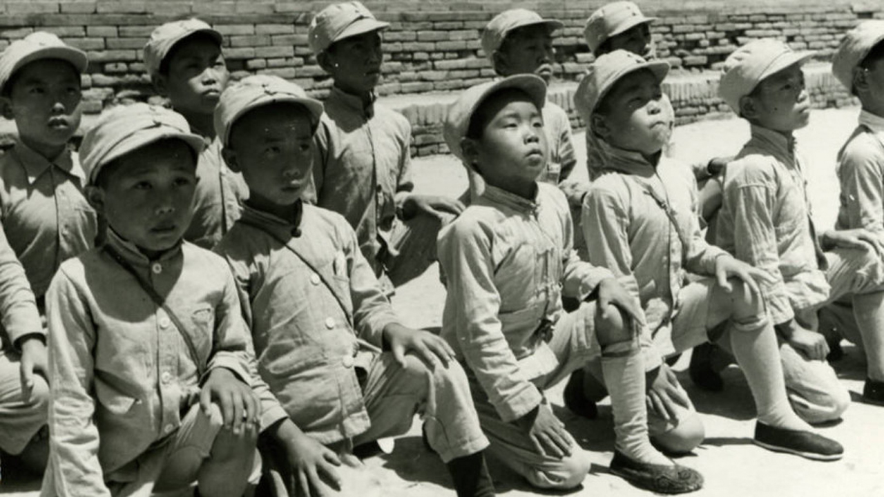老照片:抗日战争时期在八路军根据地的儿童团们
