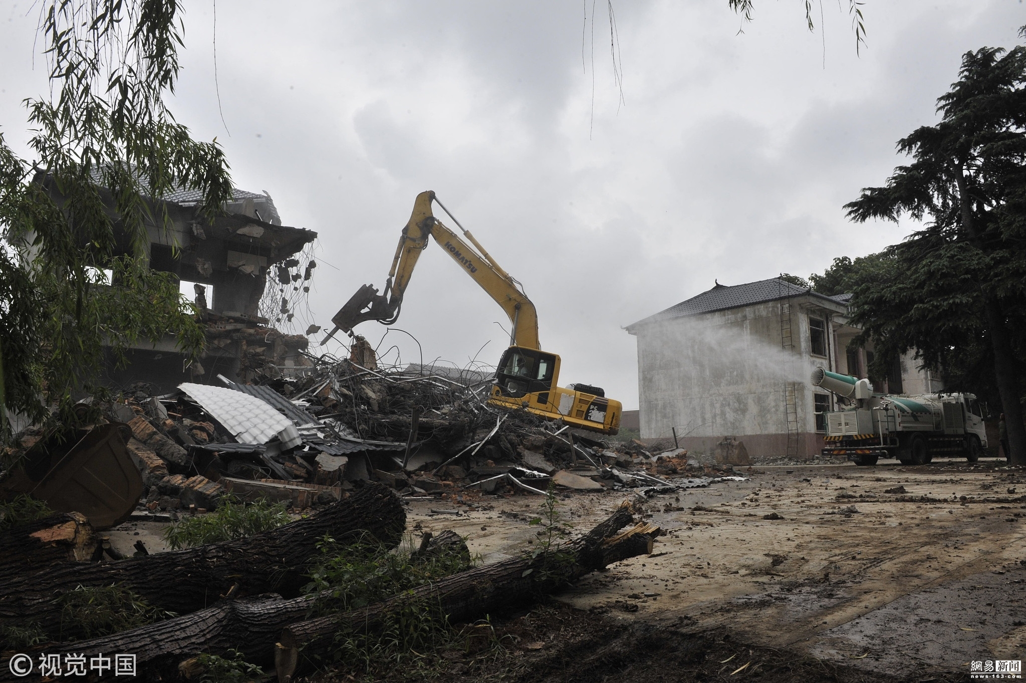 "秦岭违建别墅"现在怎样了?违建别墅拆除现场图来了!