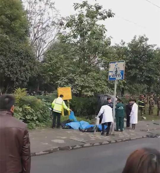 广州铝合金卷闸门更换采购与销售_伟兴电动卷闸门