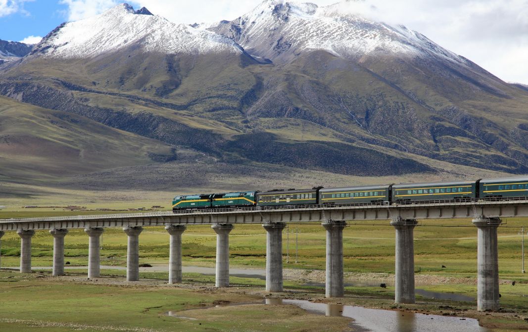 青藏铁路格尔木至拉萨段扩能改造工程:新建,扩建站已投运青藏铁路