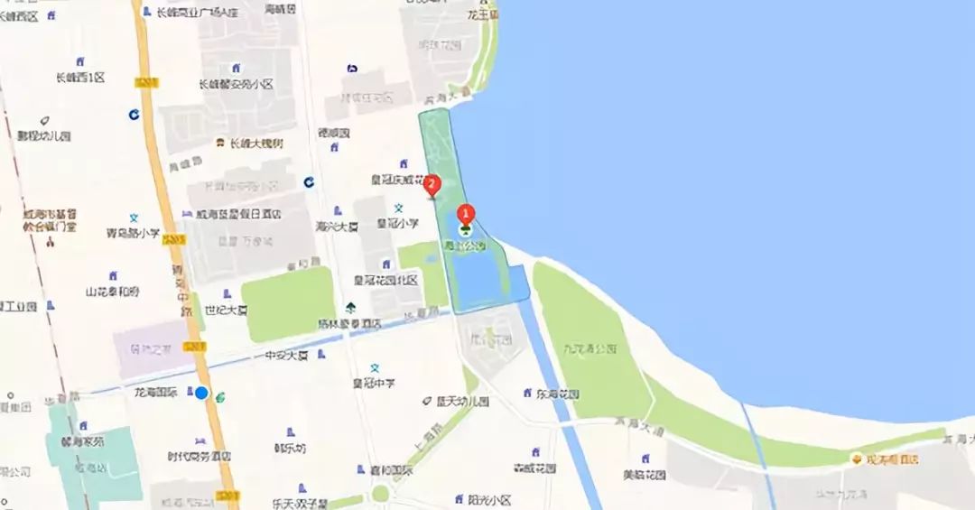 独特的地理位置与威海本地特色的园林景观,造就了悦海公园突出的功能