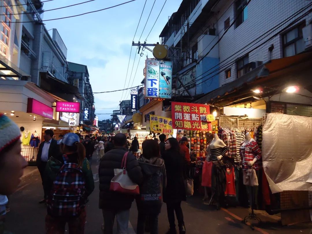 【昆明金诚·祺分享】昆明10大最地道的美食街,走过路过你一定胖过!