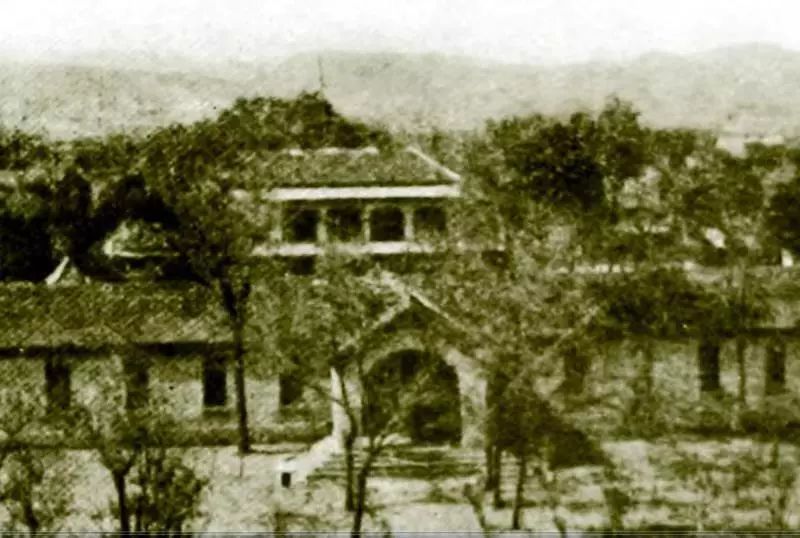 它是中国最早的矿业高等学府,是为中国矿业大学前身 办学时间:1909