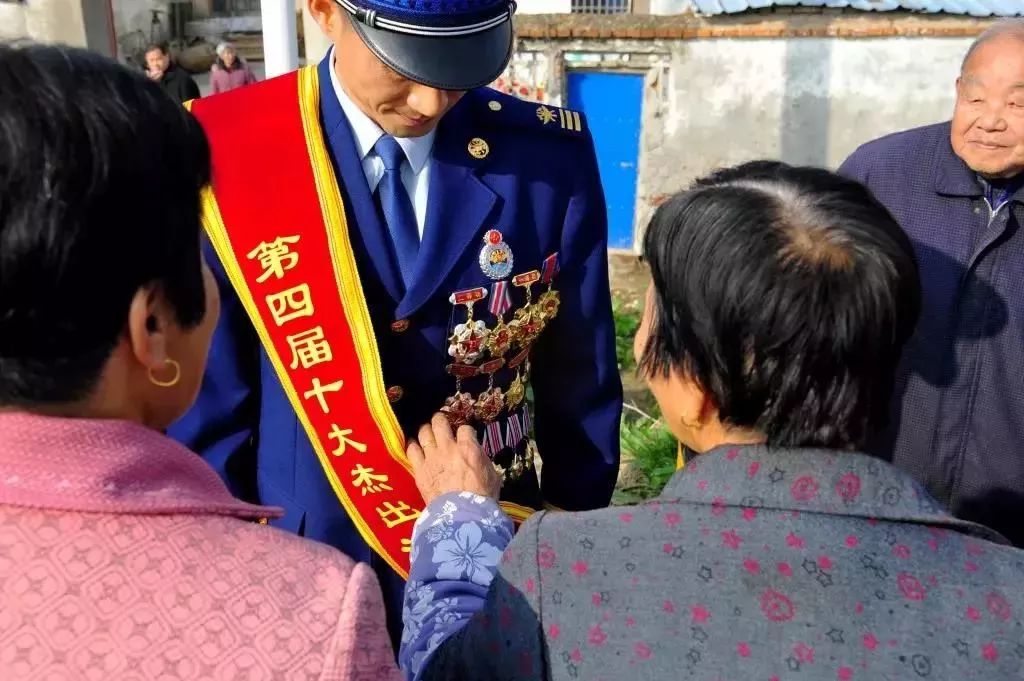 送奖|让最辛苦的人,成为最幸福的人_丁良浩