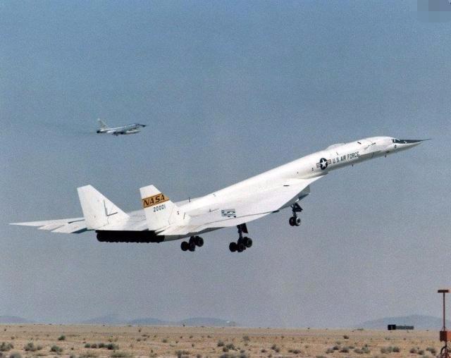 xb-70"女武神"轰炸机