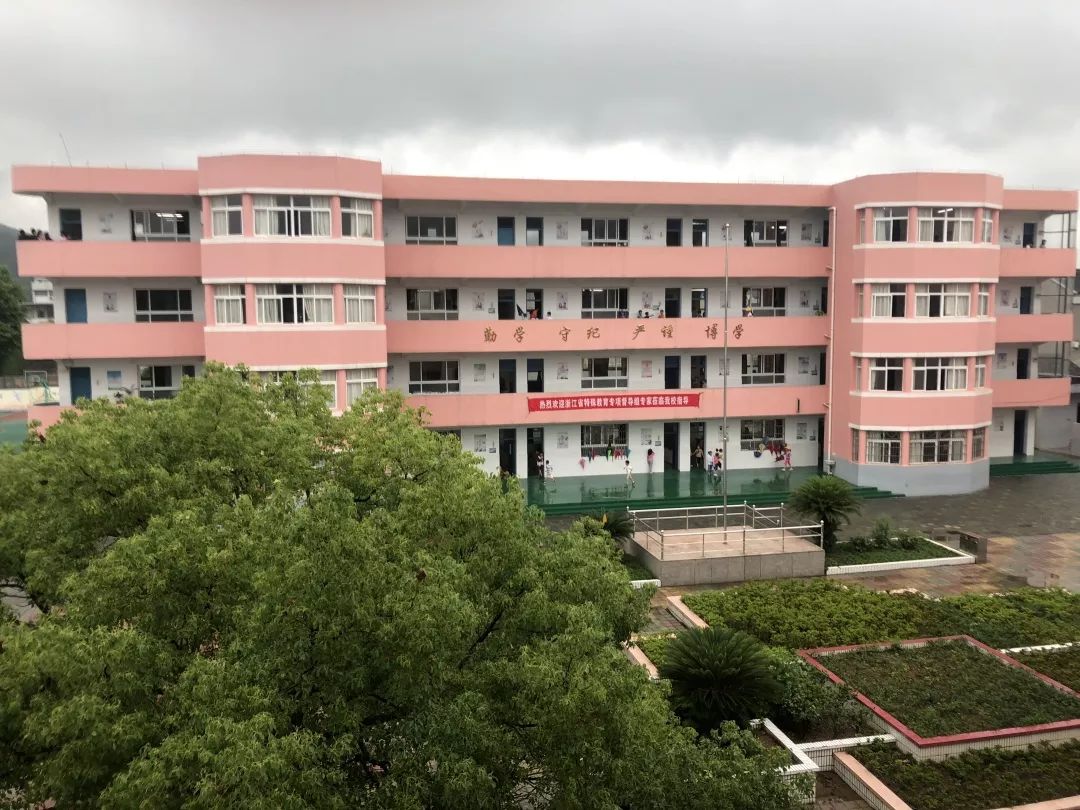 校园风景线大丰中心小学温馨校园四季如歌