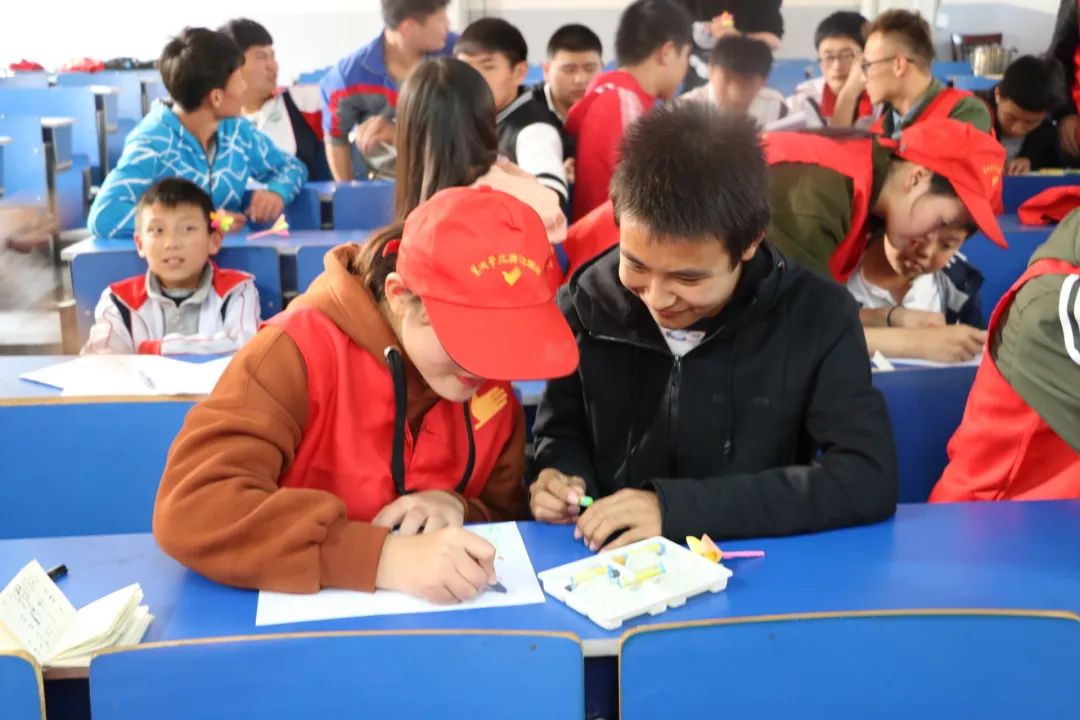 我校青年志愿者分批分次前往巢湖市儿童福利院,巢湖市特殊教育学校