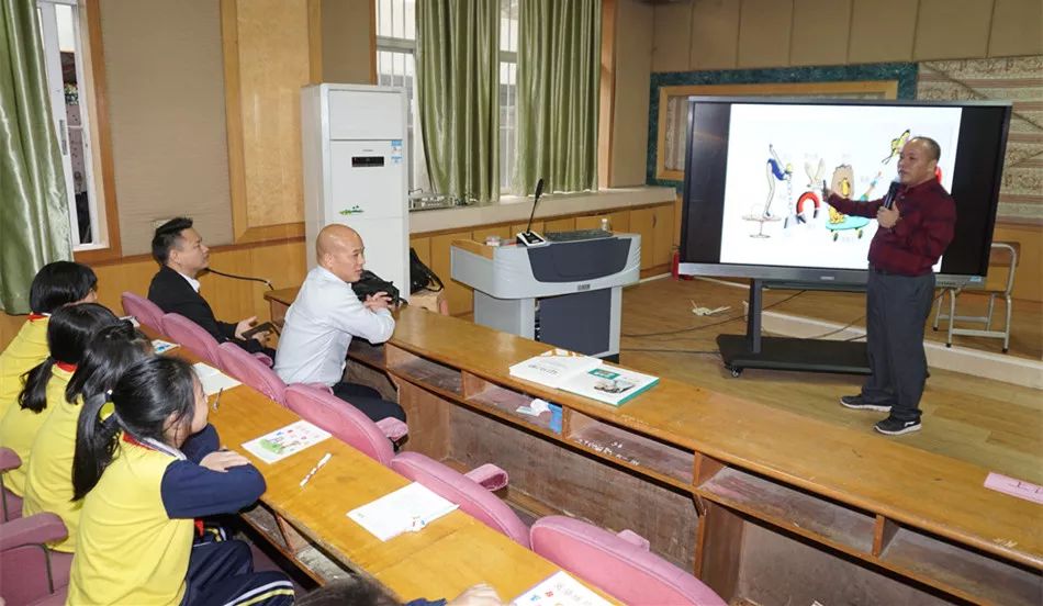 文明开平生动有趣开平广播电视公益课堂进校园