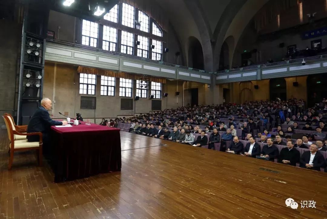 蔡奇在清华大学上讲台