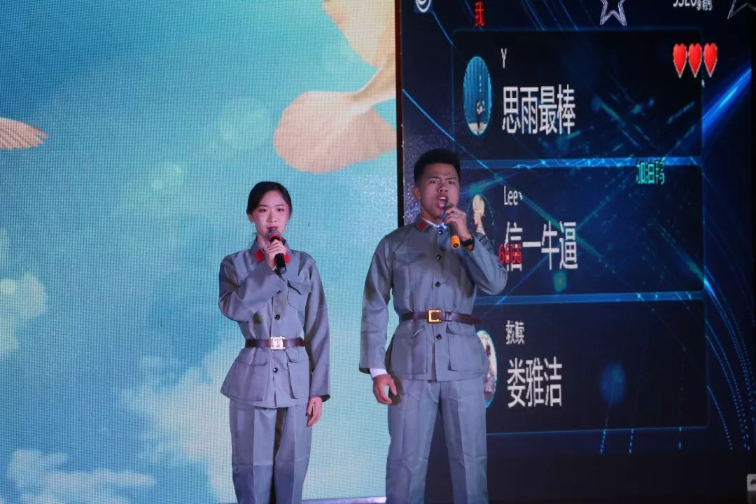 噓！你聽到瞭表演的聲音嗎？