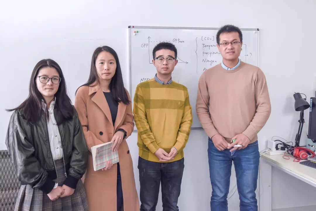 华东师范大学爱在华师大是我们最真挚的告白