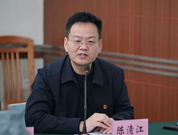 陈清江在主持讲话中指出,高校精神文明建设是凝聚师生员工齐心协力