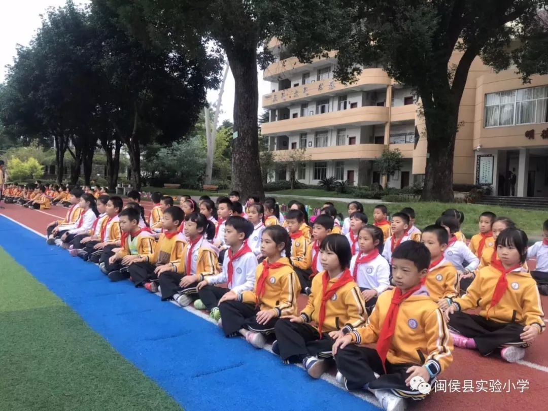 扣好人生第一粒扣子闽侯县实验小学学军人规范礼仪活动一览