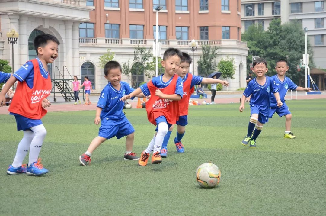 天津市首届幼儿足球"贺岁杯"报名启动,锁定学龄前,无惧零基础,自由