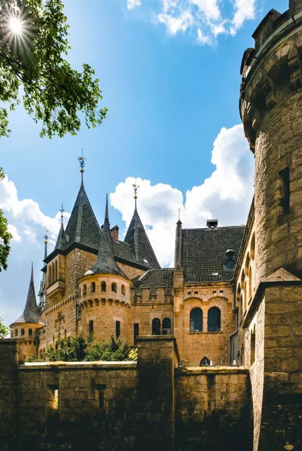 象征价1欧元,德国下萨克森州政府将买下这幢梦幻古堡