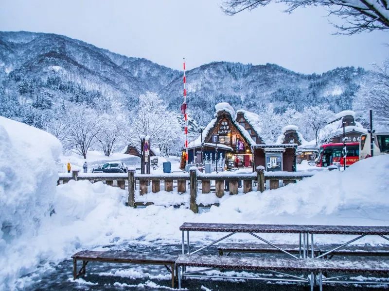 日本童话村落白川乡下雪的冬天才是它最美的样子