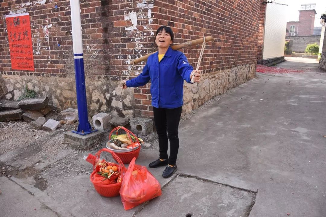 农历十月廿二对覃塘石卡镇西山村等地方来说是一年当中非常重要的