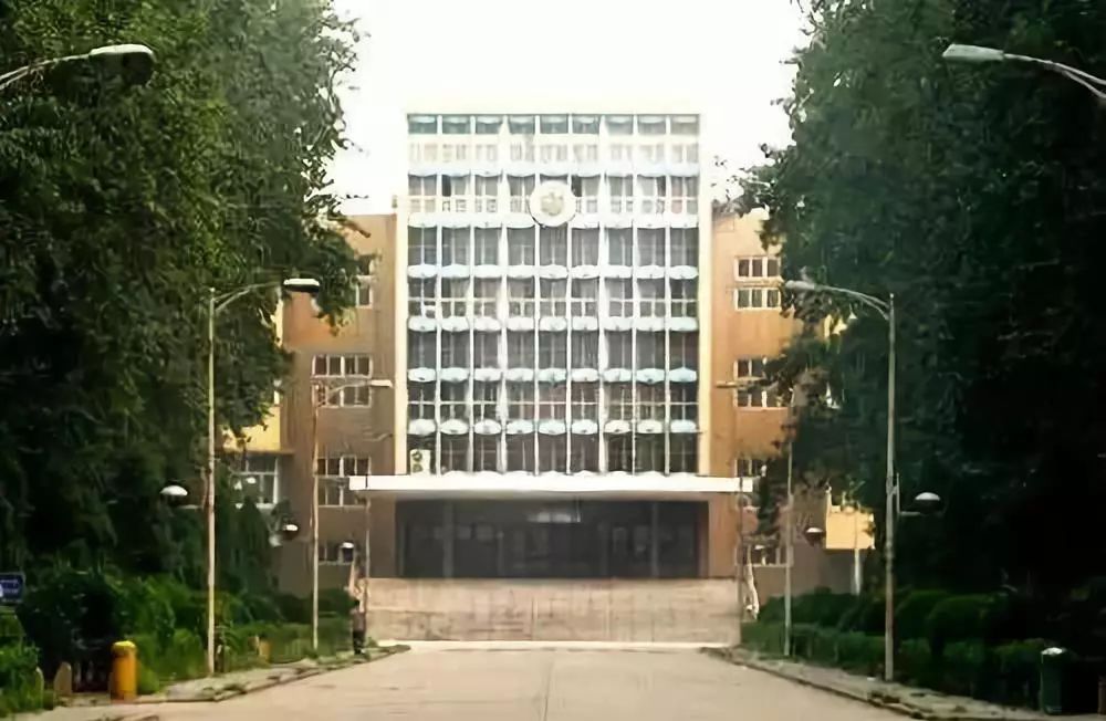 河北师范大学图书馆.