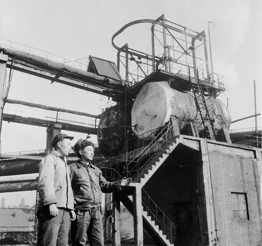 老照片百年鞍钢记录新中国钢铁工业奋斗历程