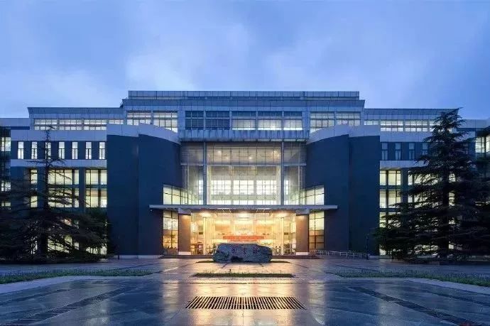北航设北京首个"不打烊"高校图书馆,对在校生和校友开放