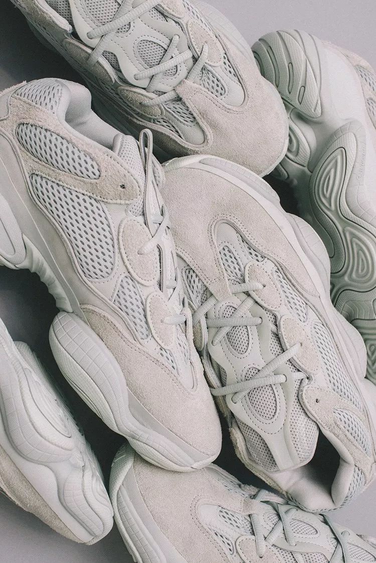 你们都收到yeezy 500海盐的中签通知了吗?没有中签的明天还有机会