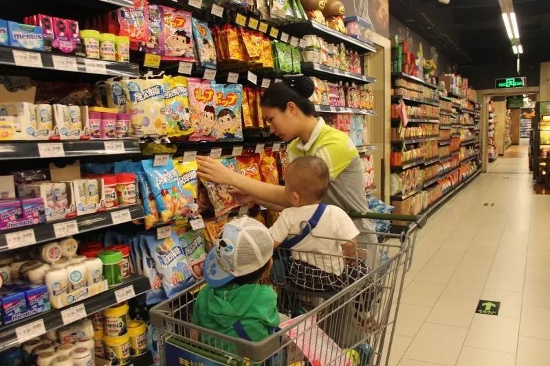 养护妈妈带我看世界:宝宝们的第一次超市攻略