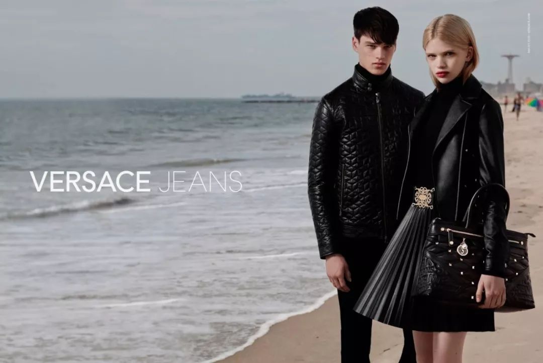 versace 2015ss广告大片中,我们也能看到他的身影!