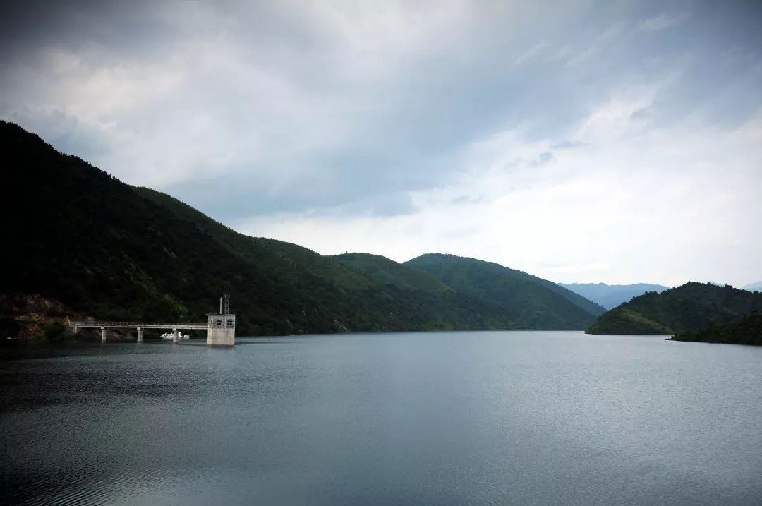 位于沅水支流巫水上游,邵阳市城步县境内,工程于2000年建成,以发电为