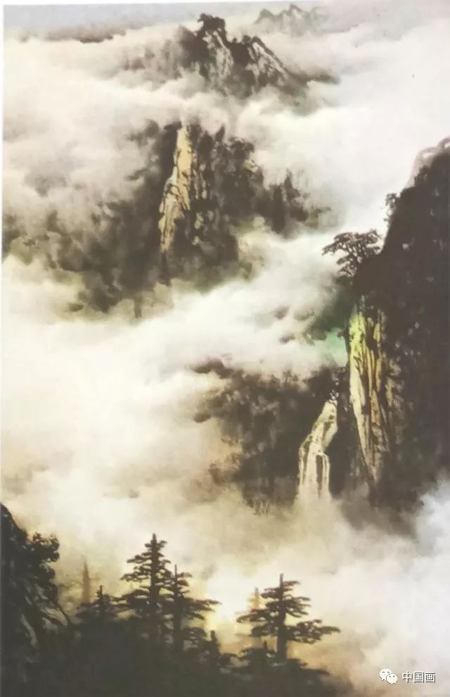 图五 表现云断山的场景,云雾瞬息万变,要把这种飘渺不定的动感表现