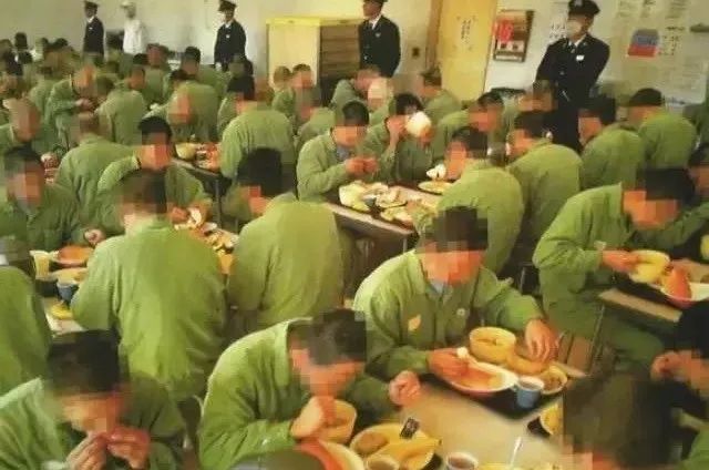 蔣勁夫在日本坐牢要遭多少罪？每天挨餓，強制喝湯抑制生理需求 娛樂 第13張