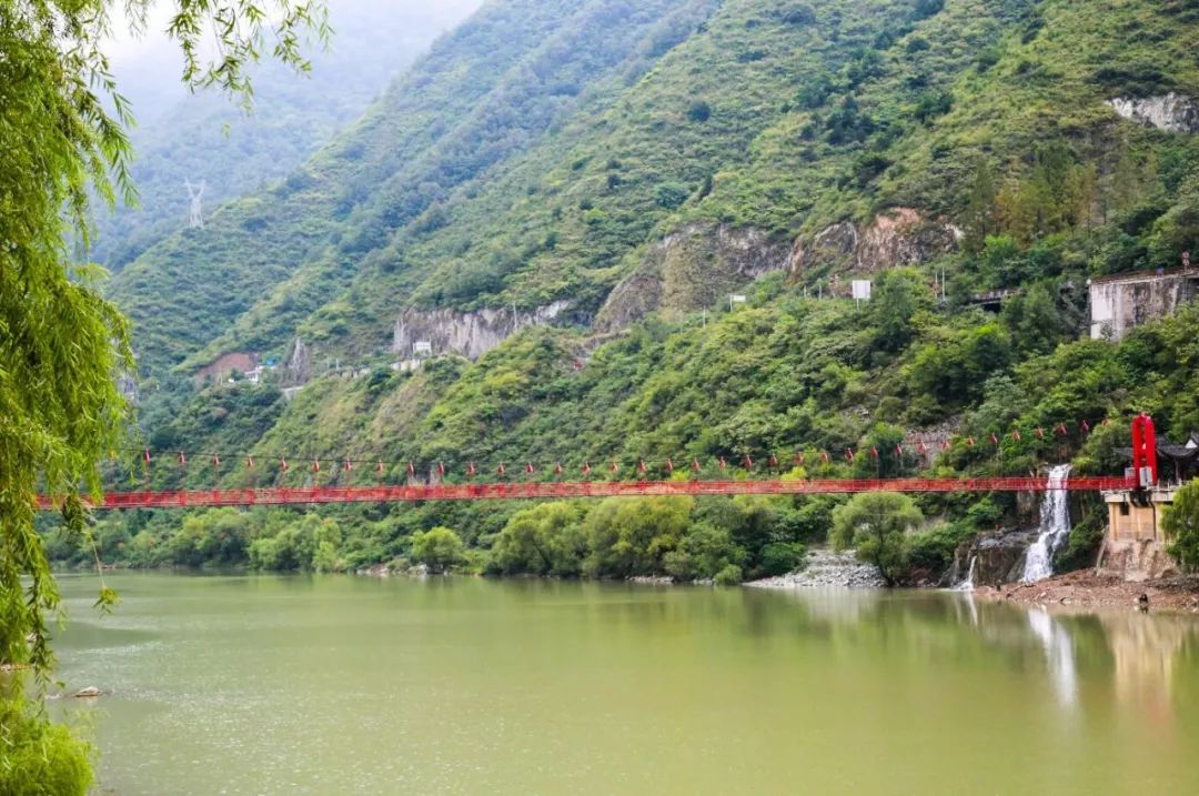 带你领略不一样的石门栈道美景_汉中市