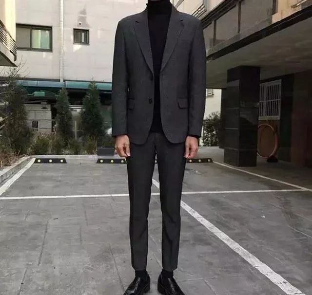 男生西服怎么搭卫衣_男生西服头像