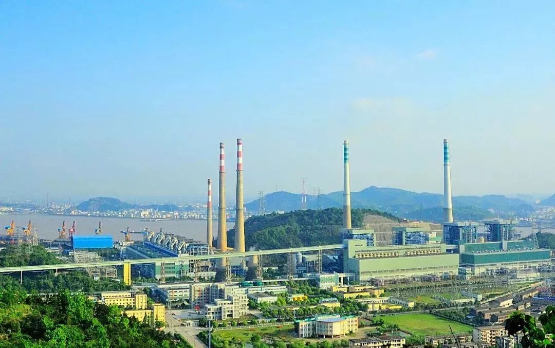 上海外高桥电厂,2台900mw机组是我国第一台.安徽淮南平圩电厂.
